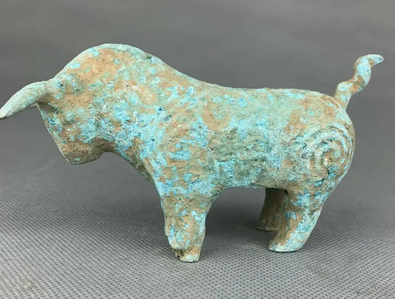 Ancient Chinese Bronze Antique Dynasty patina horse statue