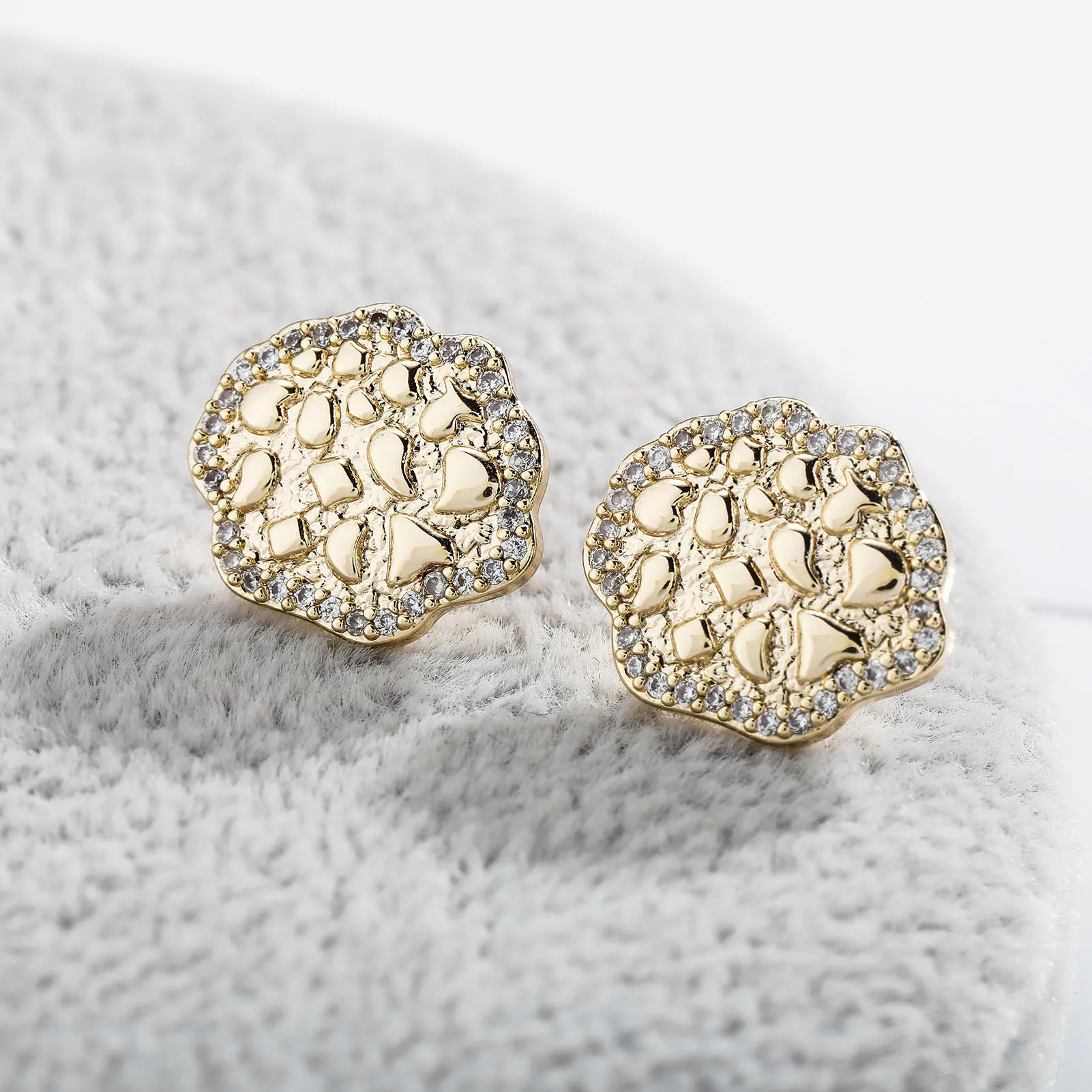 GUCY Flower Shape Zirconia Earrings Sparkle Bling Women Micro Paved Earring AAAA Cubic Zircon Fashion Jewelry Gift