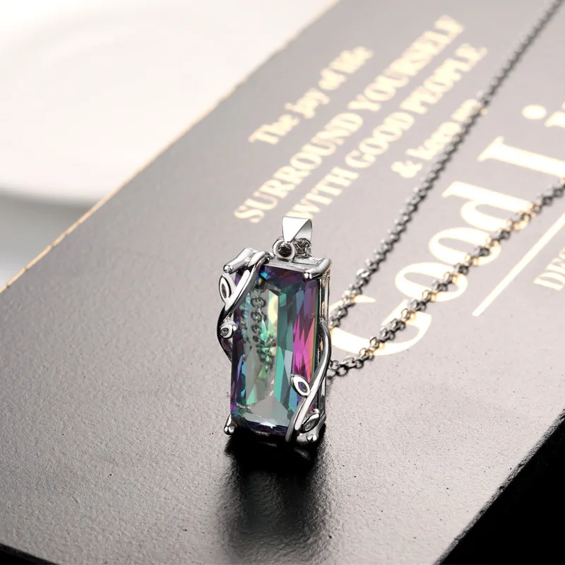 selling flowers seven Shi Bixi pendant with Europe and the United States exaggerate topaz stone leaves necklace pendant