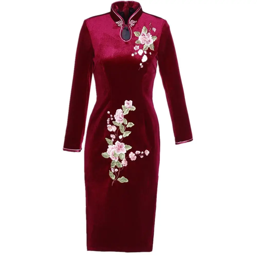 

Shanghai Story 2020 Autumn Winter Velvet Cheongsam Embroidery Qipao Knee Length Chinese Traditional Dress