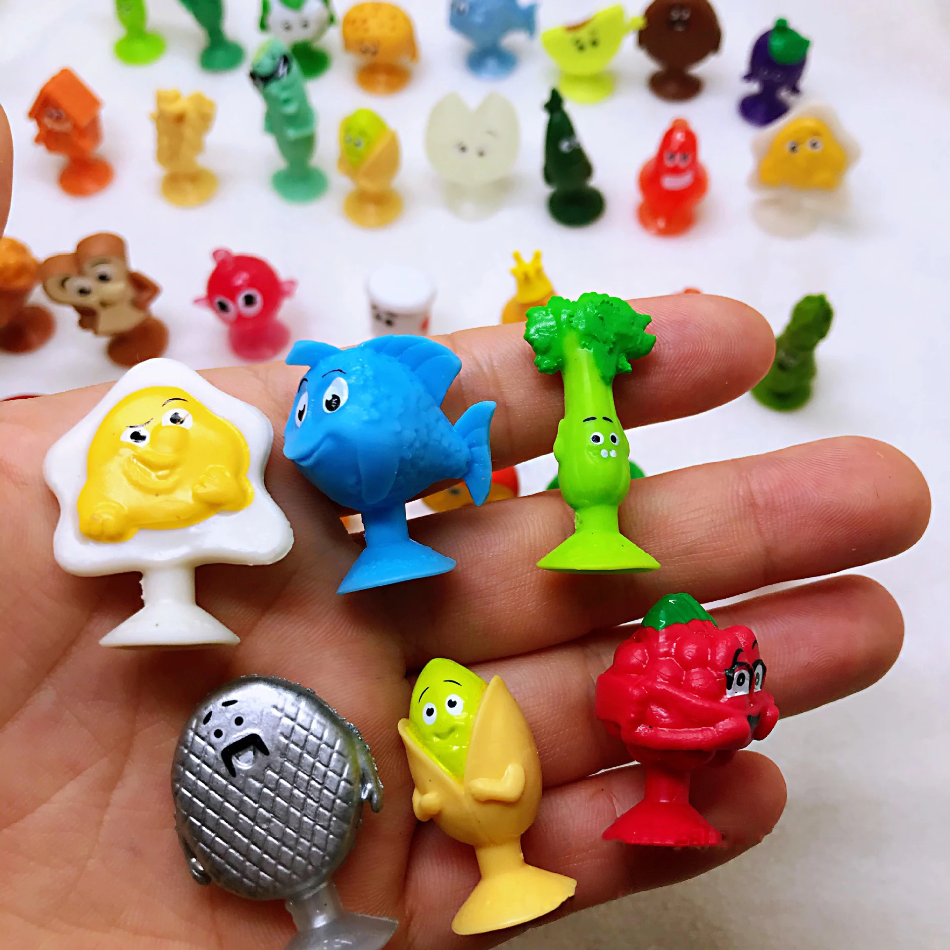 10-100Pcs Random Mini Vegetable Action Figure Sucker Toys Decorative Collectibles Fruit Minifigure Capsule Toys for Child Gift