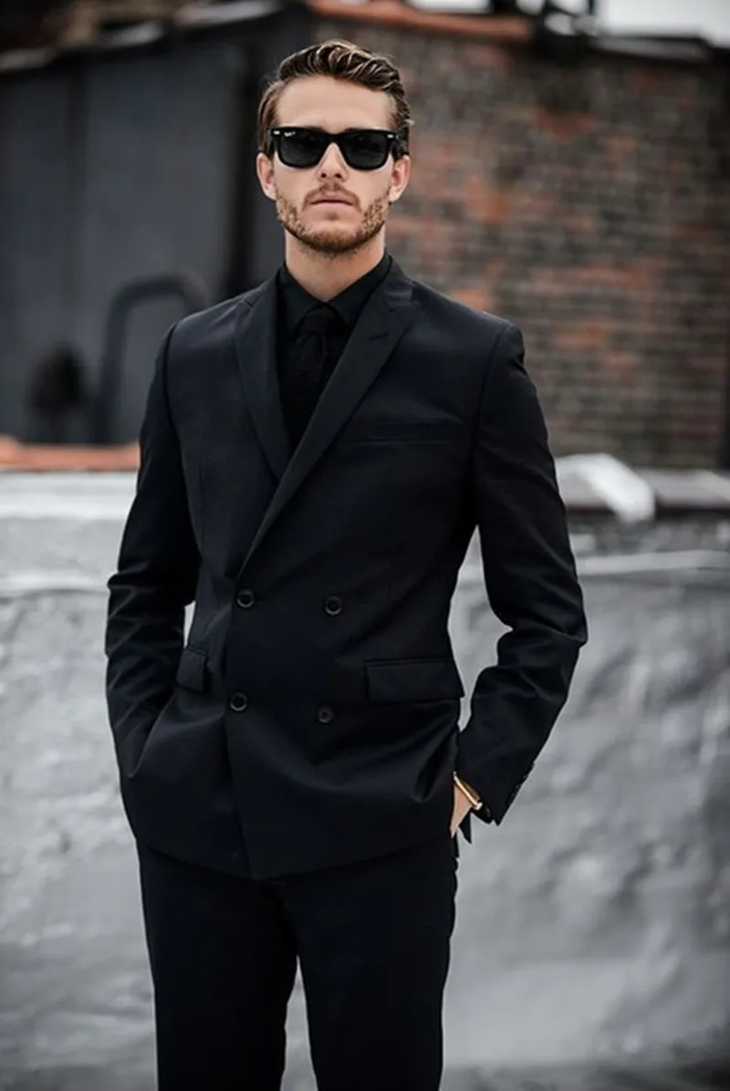 Terno masculino preto feito para prender, mais recente vestido de
