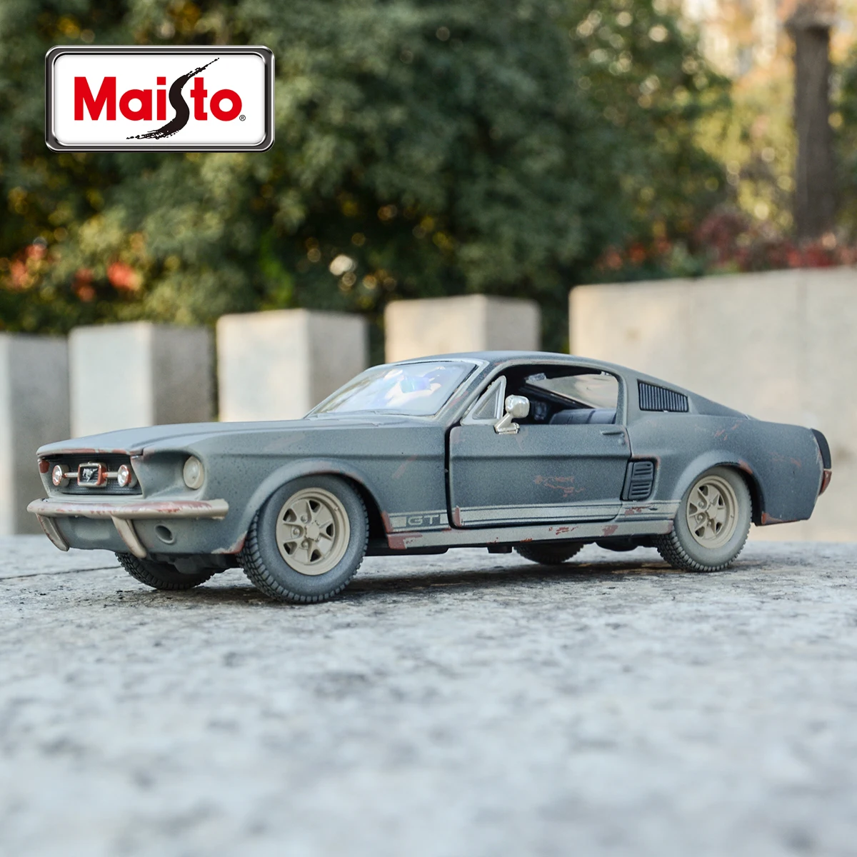 Maisto 1:24 1967 Ford Mustang GT Retro Sports Car Static Die Cast Vehicles Collectible Model Car Toys