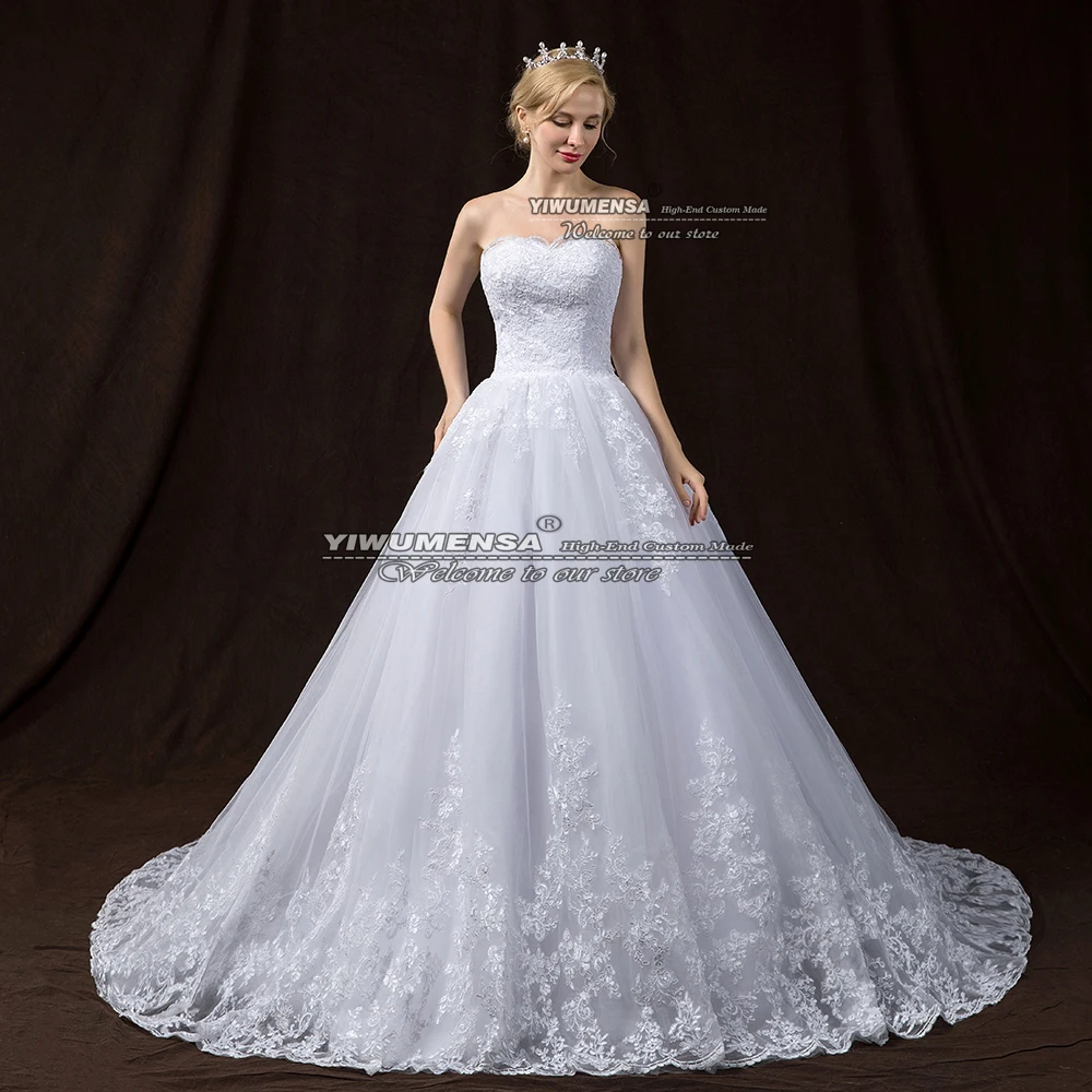 Robes de mariée A-Line Garden, appliques en dentelle sans bretelles, tout ce qui est personnalisé, train de balayage, vêtements de mariage de fête formelle, patients