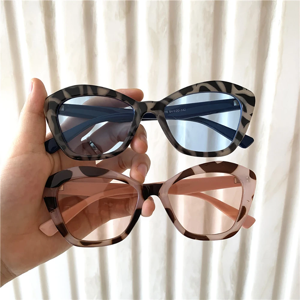 VIVIBEE Cat Eye 2026 Sunglasses Women Gradient Lens Retro Cateye Eyewear Summer Female Brand Design Sun Glasses