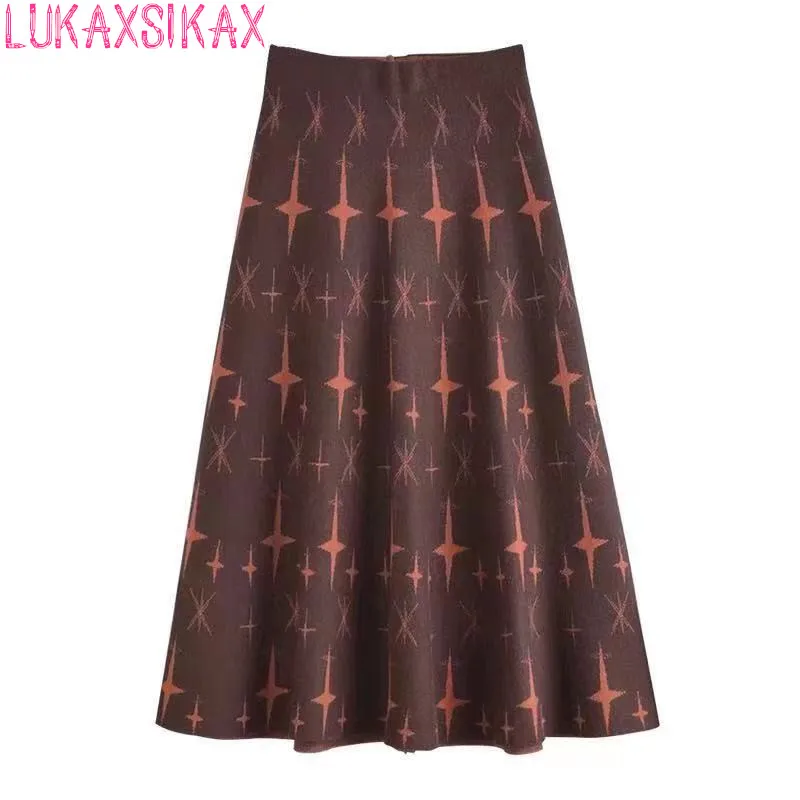 

LUKAXSIKAX New Autumn Winter Women High Waist Slim Long Skirt Elegant Retro Star Pattern Big Hem Knitted Skirt