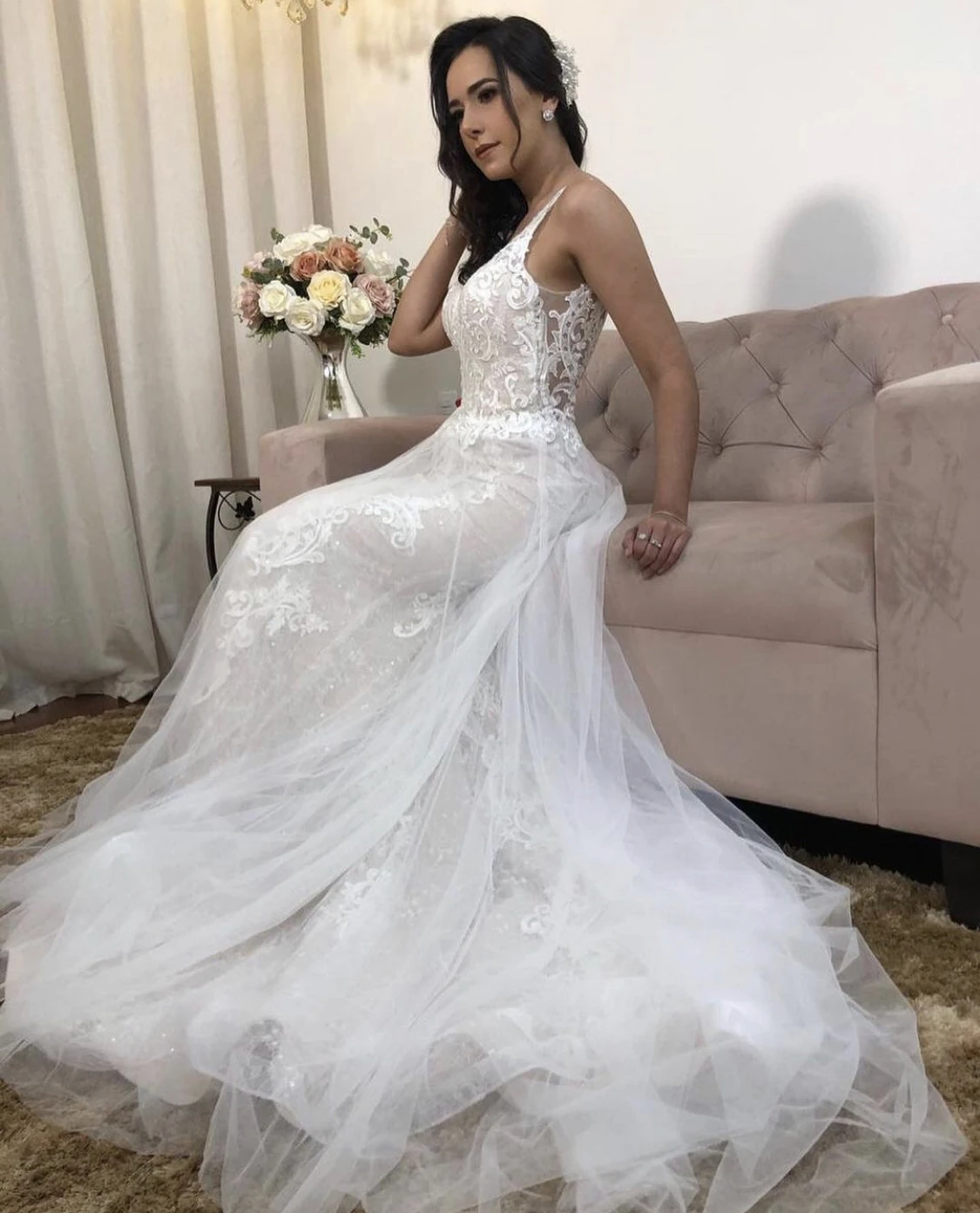 Vestido de casamento a linha tanque com decote em v rendas apliques lantejoulas sem costas tule até o chão trem varredura elegante vestidos de noiva novo