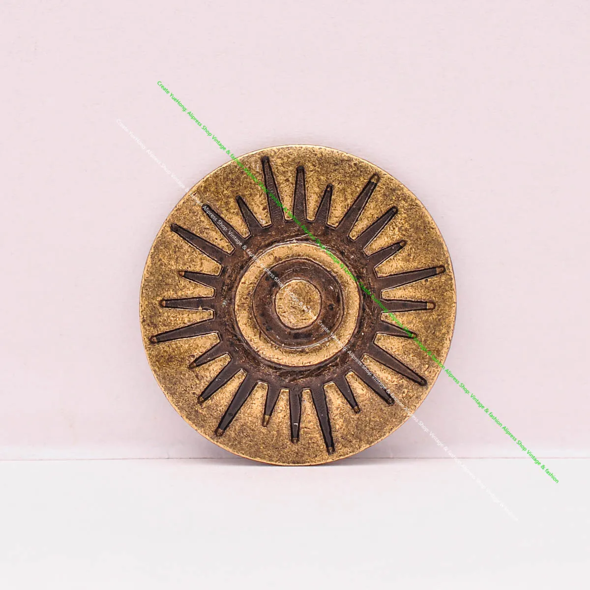 10X 29Mm Antique Brass Western Ancient Sun Totem Leathercraft Accessories Belt Hat Keyring Leather Conchos Screw Back