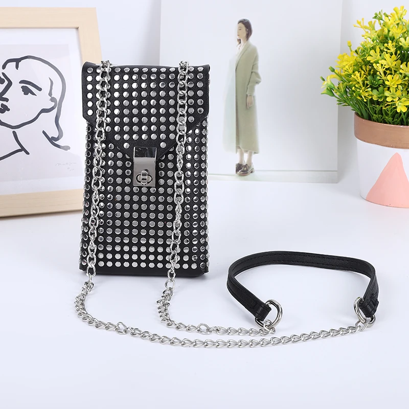 Skórzana Mini damska torba na ramię z nitem torba typu Crossbody z łańcuchem designerskie torebki i torebki damska torba na telefon w stylu Retro