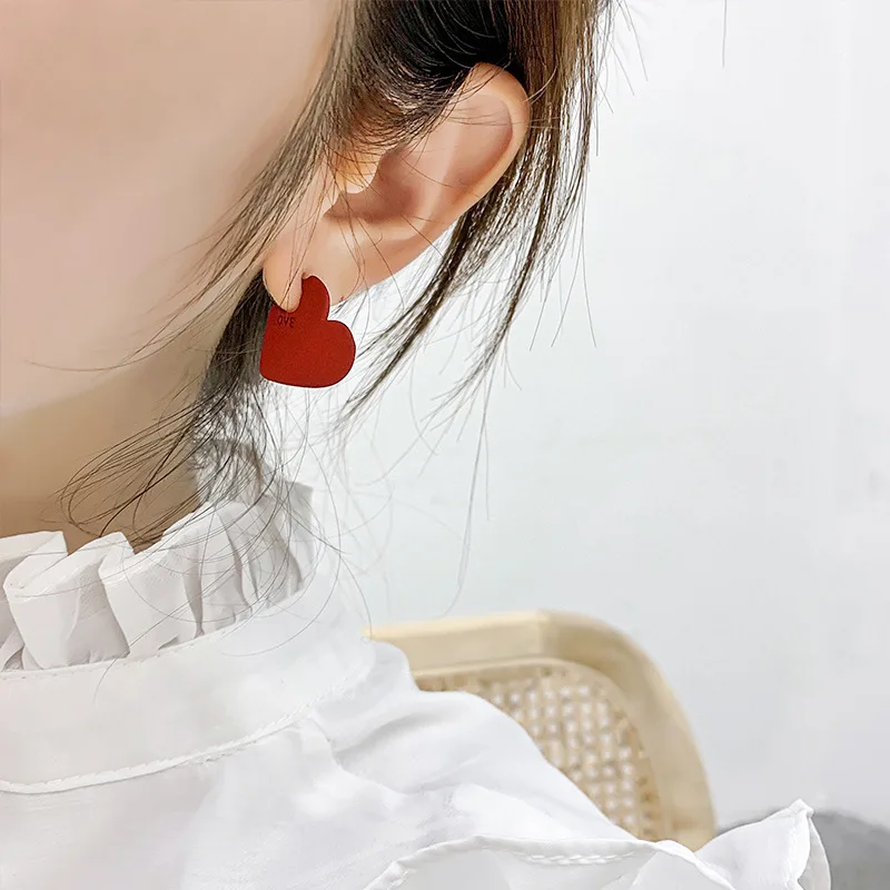 New Korean Heart Love Stud Earring for Woman Girls Elegant Cute Red Color Love Heart Earrings Fashion Party Jewelry Accessories