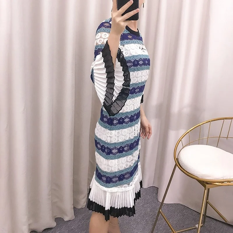 

Style Folk Womens Hollow Out Lace Striped Dresses Three Quarter Flare Sleeve O-Neck Vintage Pullover Slim Female Pleated Dresses