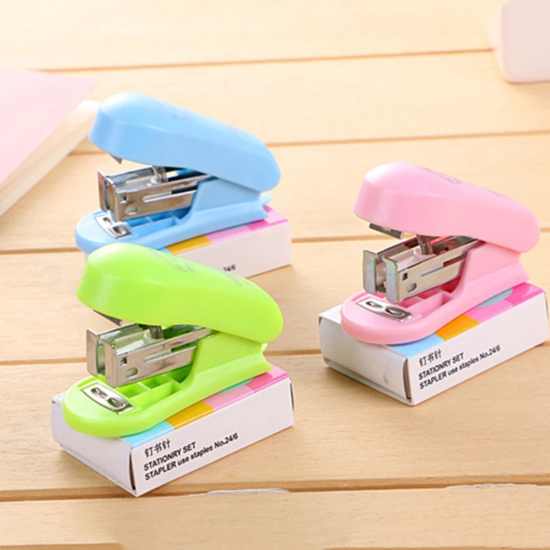 

Huapuda 353 Kawaii Mini Stapler and Staples 24/6 Useful Small Stapler Staples Set Kids Binding Stationery Paper Binding Tools