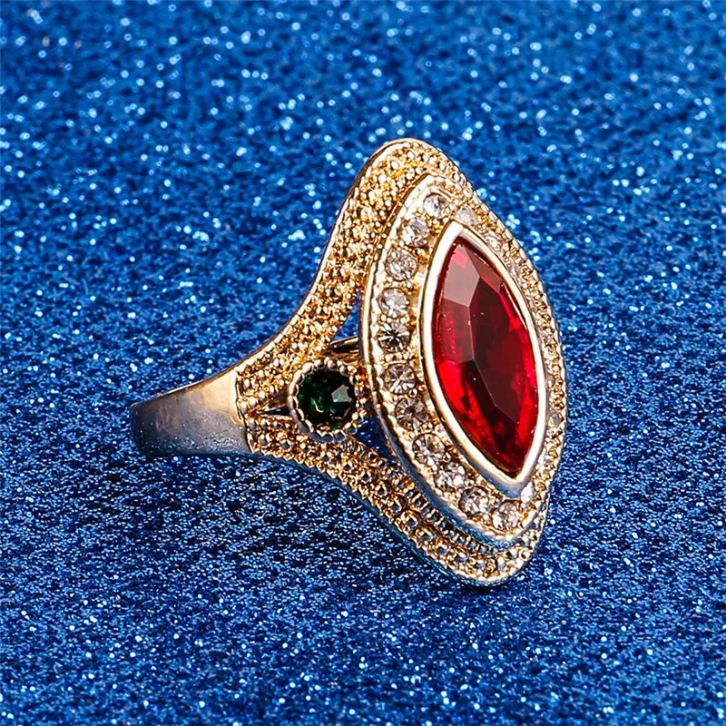 Bohemian Oval Engagement Rings For Women Jewelry Golden Ring Female Vintage Green Crystal Ring Statement Rings Women Lady Gift