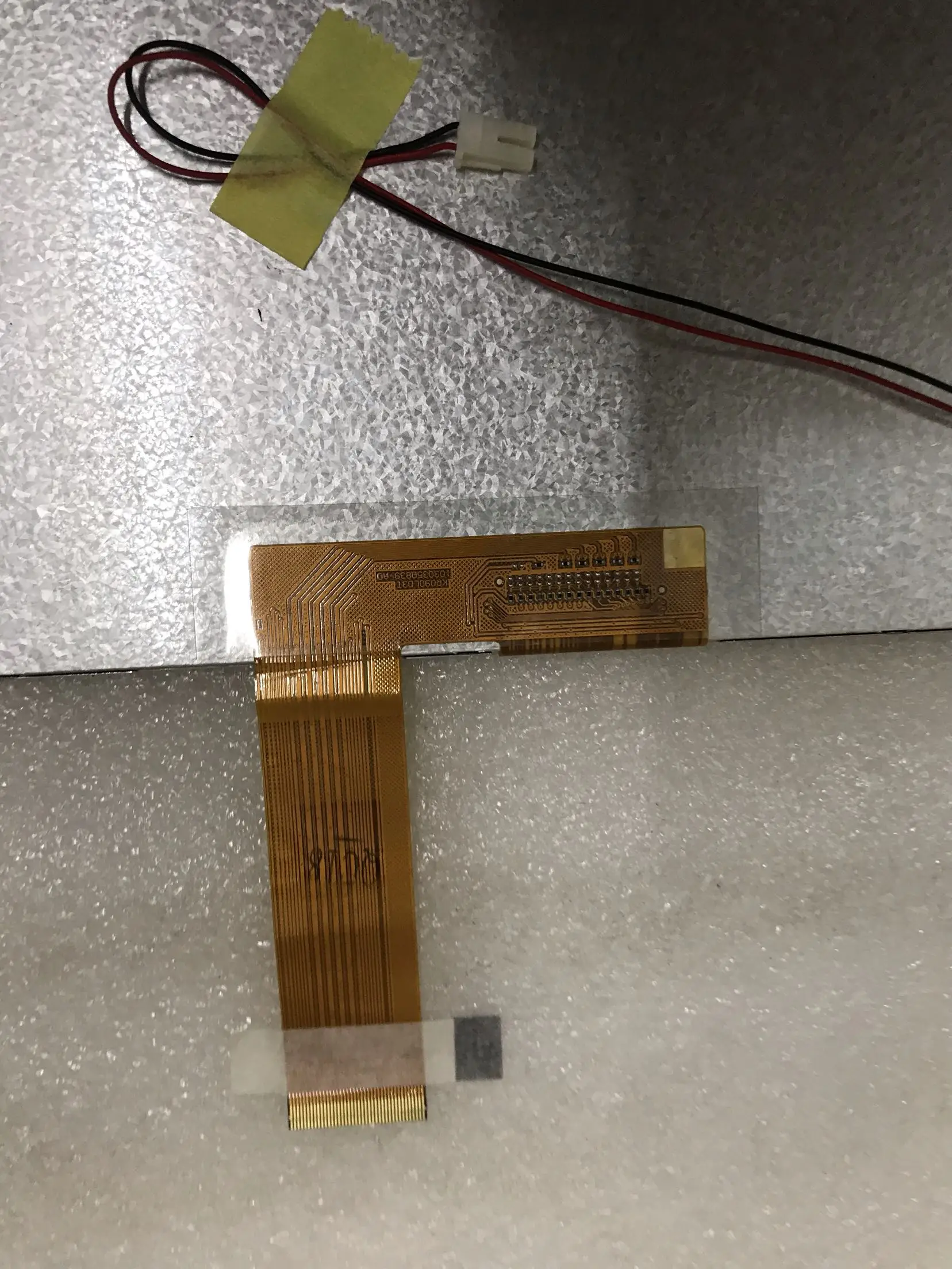 KR090LD3T LCD Displays screen