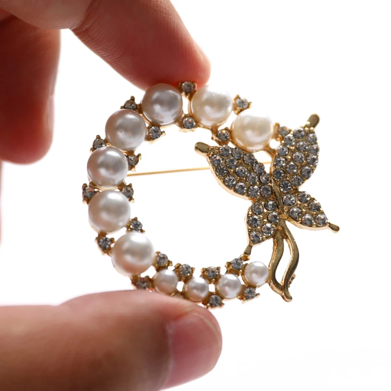 1PC Pearl and Rhinestone Circle Brooches Trendy Elegant Butterfly Brooch Pins Gifts Women Baroque Trendy Elegant Butterfly