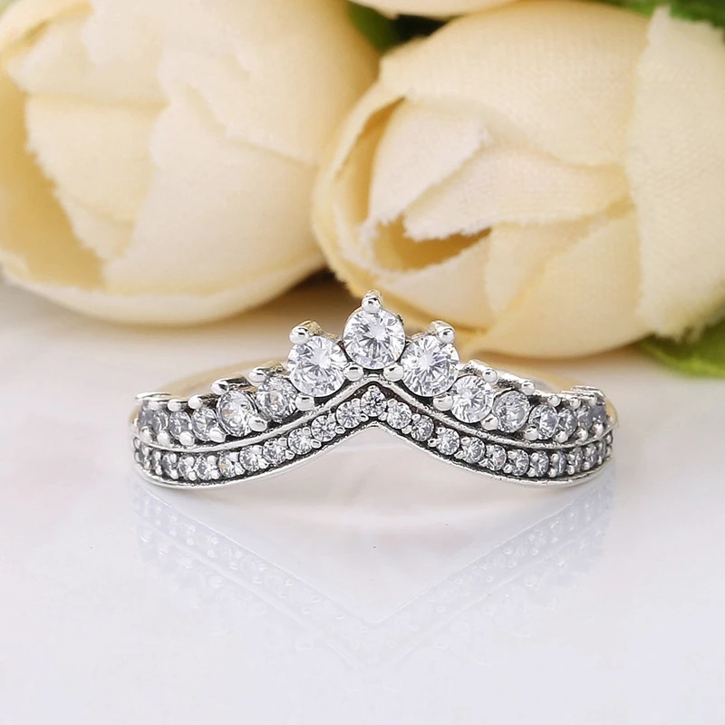 CUTEECO Shine Geometric V Shape Princess Queen Engagement Wedding Rings for Women Crown Temperament Stack Ring Jewelry Gift