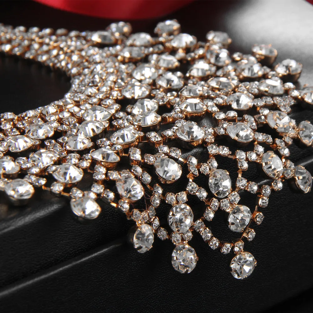 A Luxurious Rhinestone Necklace for Women Party Supplies Bridal Sparkling Wedding Accessories Fashion Prom Jewelry Wholesale