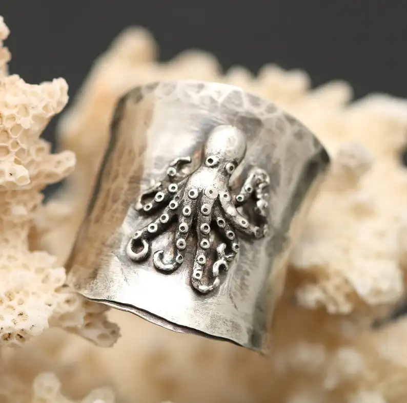 Vintage Octopus Engraved Ring Silver Plated Irregular Rings For Men Women Punk Gothic Party Biker Retro Jewelry Gift T4M965