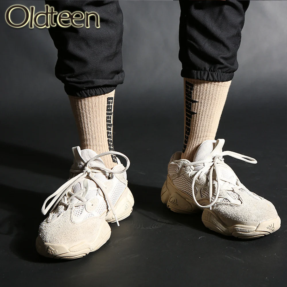 Fashion Harajuku Men Cotton Socks Women Streetwear Kanye West Ins Crew Socks Hip Hop Letter Calabasas Sock Long Skateboard Style