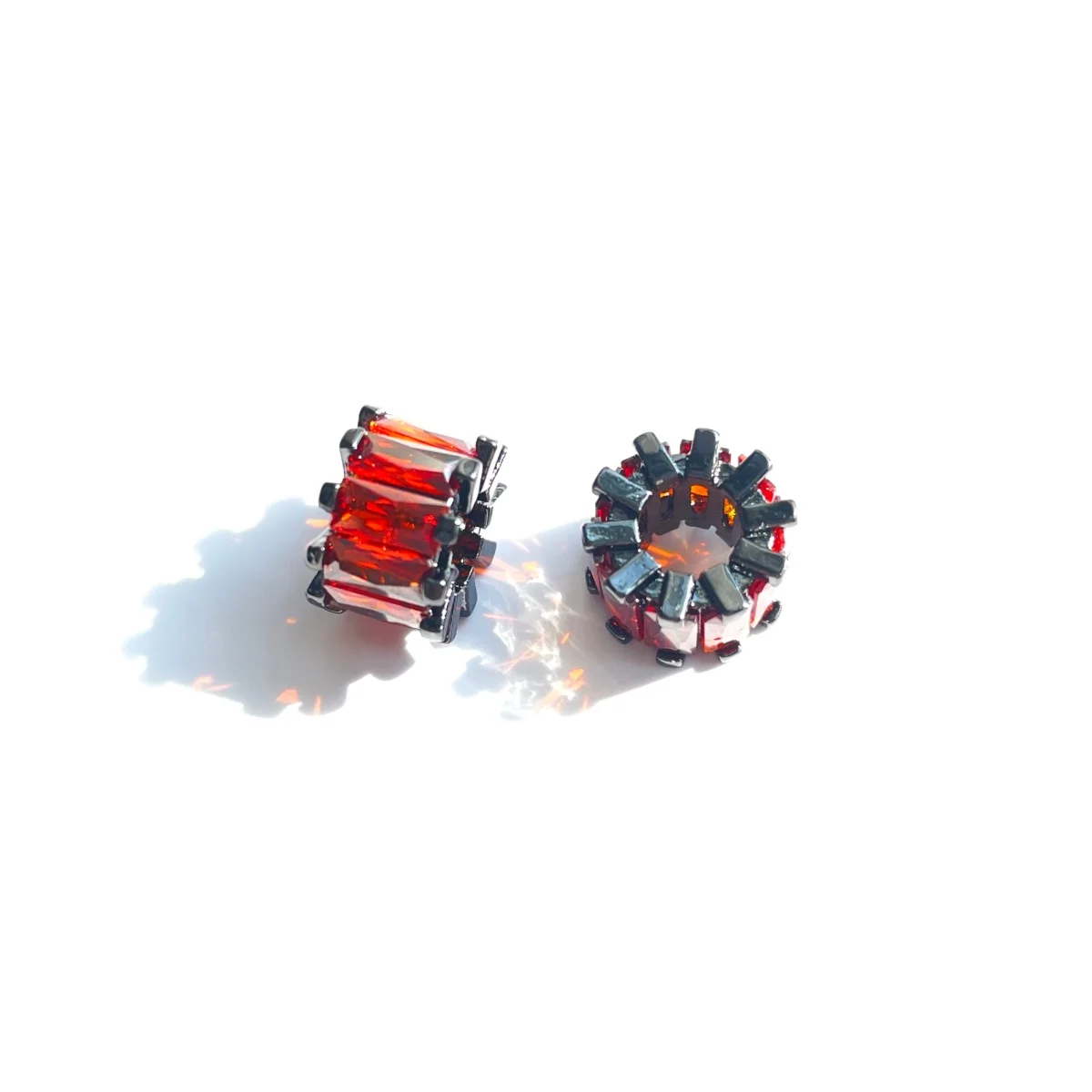 10pcs Clear Red Zirconia Paved Hole Wheel Spacers Beads for Women Bracelet Girl Necklace Making DIY Waist Accessory Supply Bulk