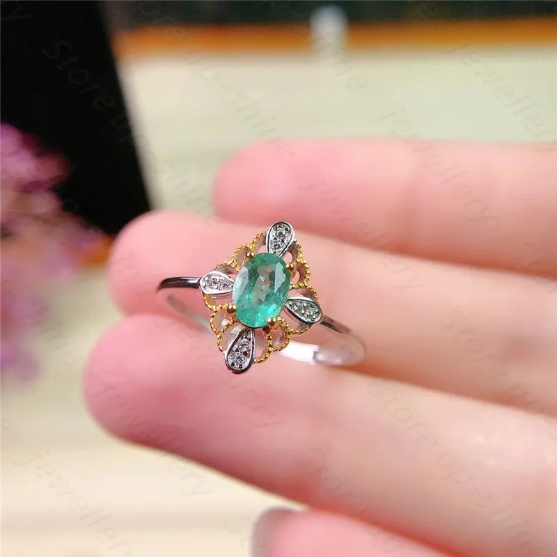 

Natural emerald ring 925 silver ladies ring luxurious atmosphere dignified and elegant