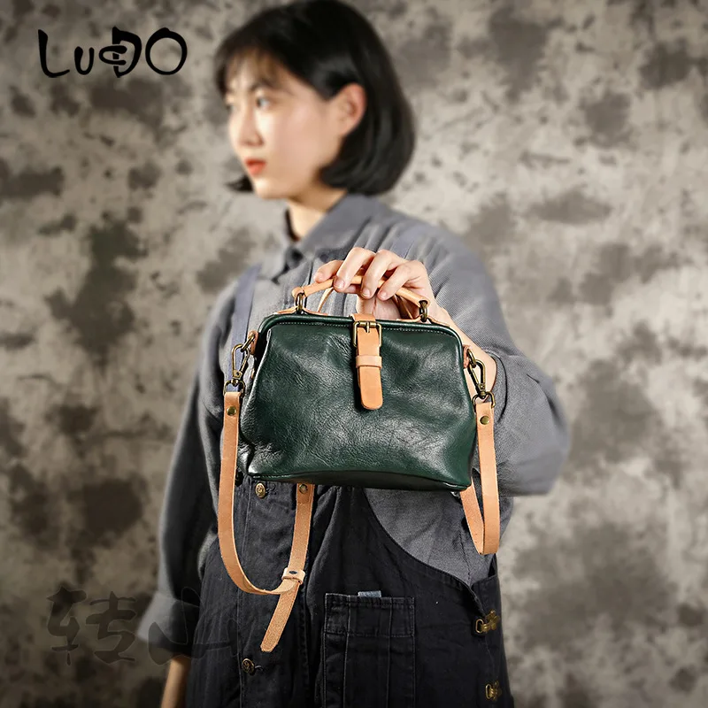 Handmade Genuine Leather Women Handbags Vintage Real Leather Doctor Bag Simple Retro Female Shoulder Messenger Bag New Original