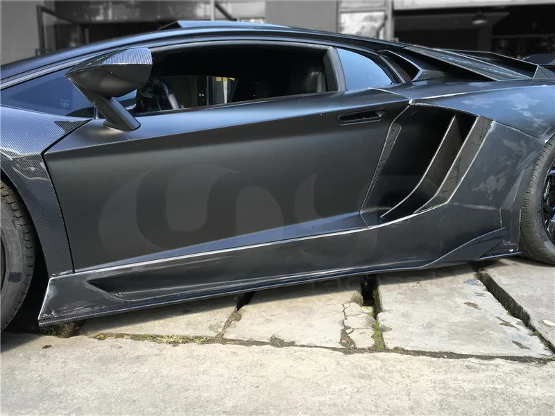 Car-Styling Carbon Fiber Bodykits Side Skirts Fit For 2011-2014 Aventador LP700 LP720 BKSS-750 Style Side Skirts Under Board