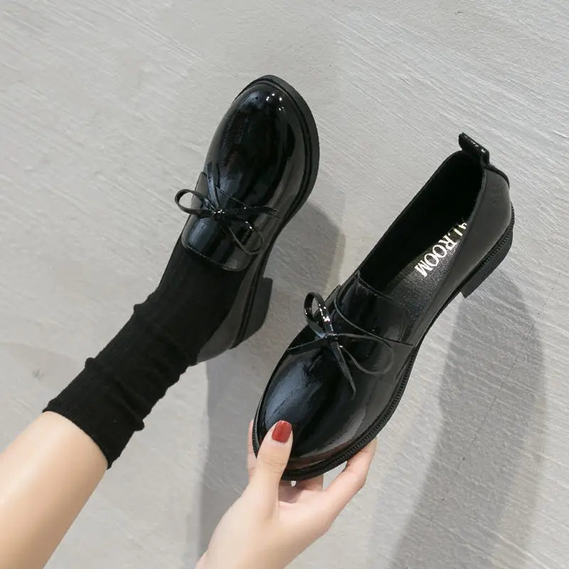 2021 Autumn Leather Shoes for Women Leather Loafers Women Shoes Flat Low Heel Work Shoes New Fashion Womens Platform Shoes