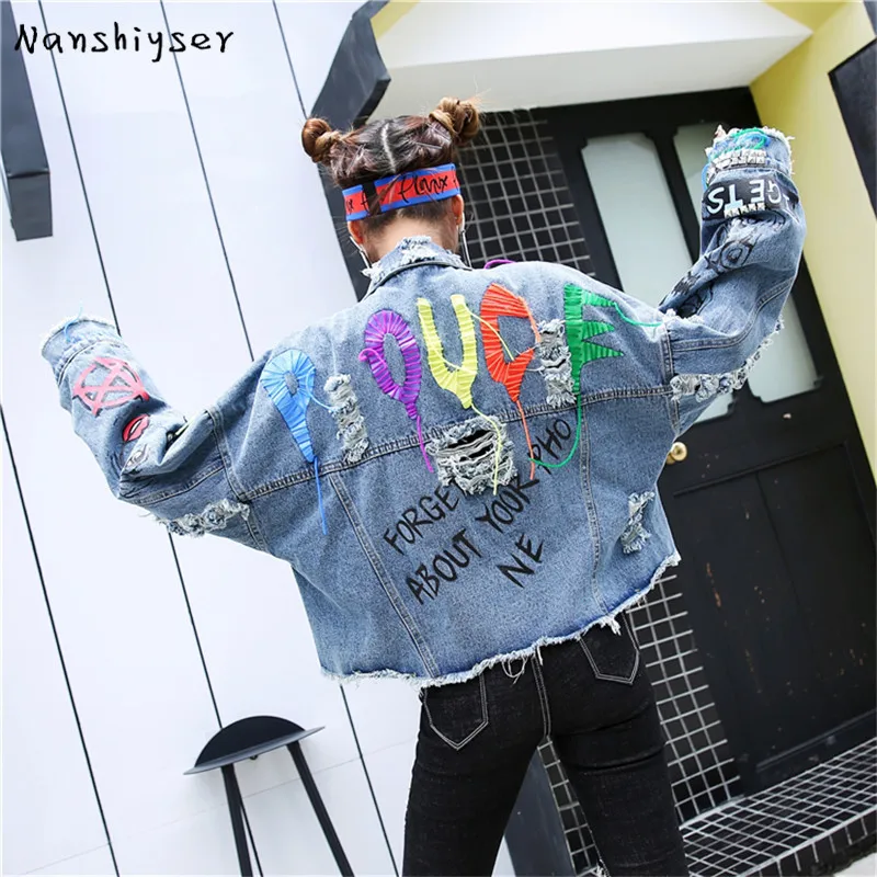 Street Fashion Graffiti Print Frayed Hole Denim jacket Women Autumn Loose Short Vetement Femme Rivet Bomber jacket Woman Outwear