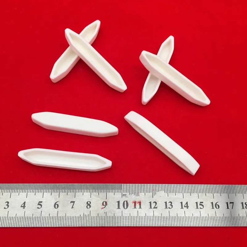 

Тигель из глинозема 99,3% / 60*11*8 / Лодка / Корундовый тигель / Керамический тигель Al2O3 / Спеченный тигель