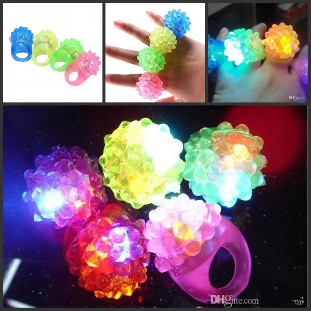 

Strawberry Glow Light Ring Torch LED Finger Ring Lights Flash Beams Light Halloween Party LED Toys