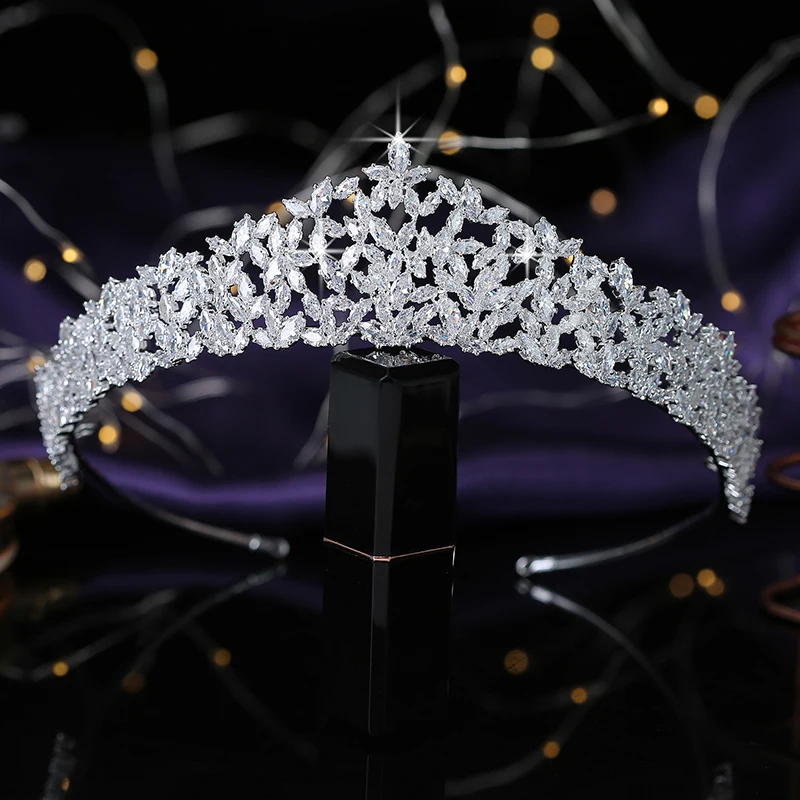 Tiaras And Crown HADIYANA Vintage Gorgeous Women Wedding Bridal Hair Accessories Party Hair Jewelry Zircon BC4987 Corona Prince