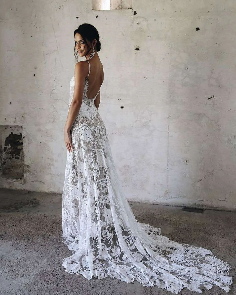 Romantic France Lace Boho Beach Wedding Dress 2022 Sexy Backless Spaghetti Straps Vestido de Noiva Vintage Bohemian Wedding Gown