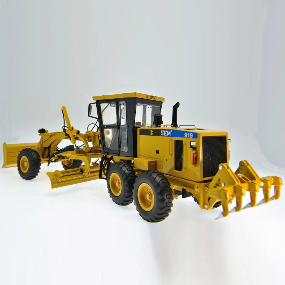 New 1:35 Scale Model Diecast Construction Machinery Replica CAT SEM919 Grader Model Zinc Alloy Replica Collection Toys Yellow