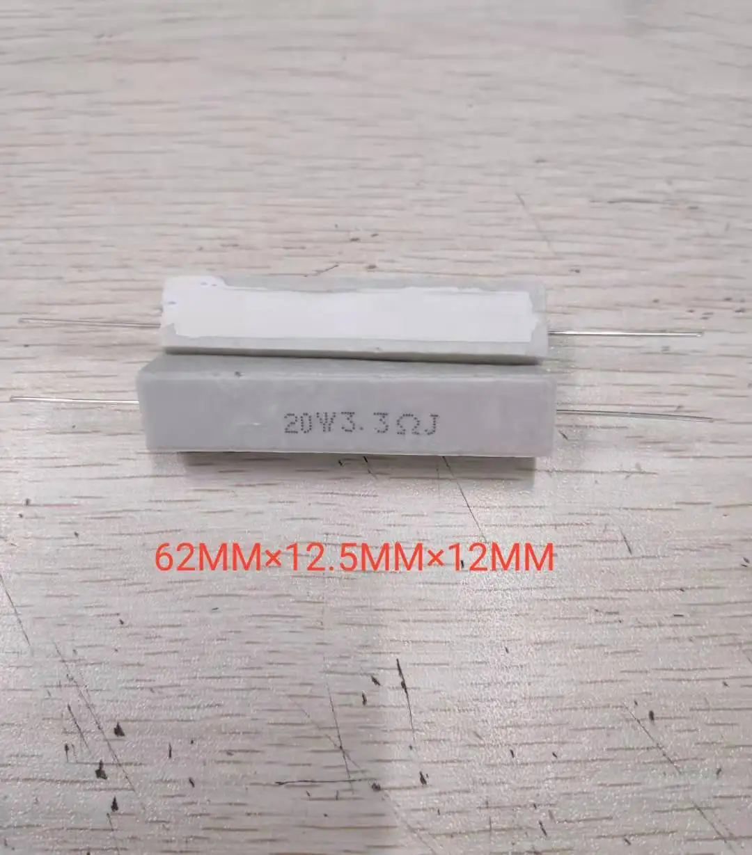 

Хорошее качество 20 Вт 0.5R Ом 1R 2.2R 2.5R 3.3R 4.7R 5R 10R 20R 33R 47R 100R 4.5R 8R 200R 5% цементный резистор 62 мм * 12,5 мм * 12 мм