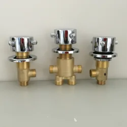 Brass switch valve for Bathtub faucet Hot and cold shower mixer Bath faucet control valve Split five-hole cylinder side faucet