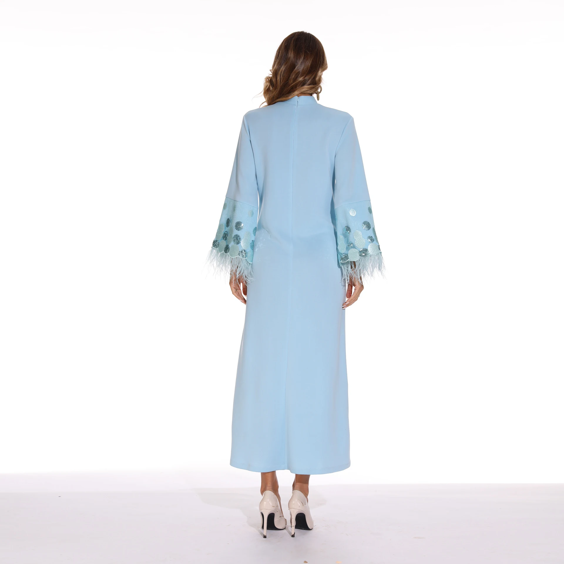 2021 Nieuwe Midden-oosten Abaya Lange Elegante Mode Effen Kleur Etnische Stijl Ronde Hals Pailletten Feather Mouwen Jurk