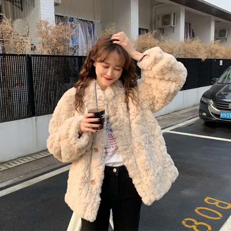 Winter Faux Fur Coat Jacket Women Thick Warm Short Loose Lamb Wool Coat Ladies Fashion Plush Coat Faux Rabbit Fur Overcoat 2023