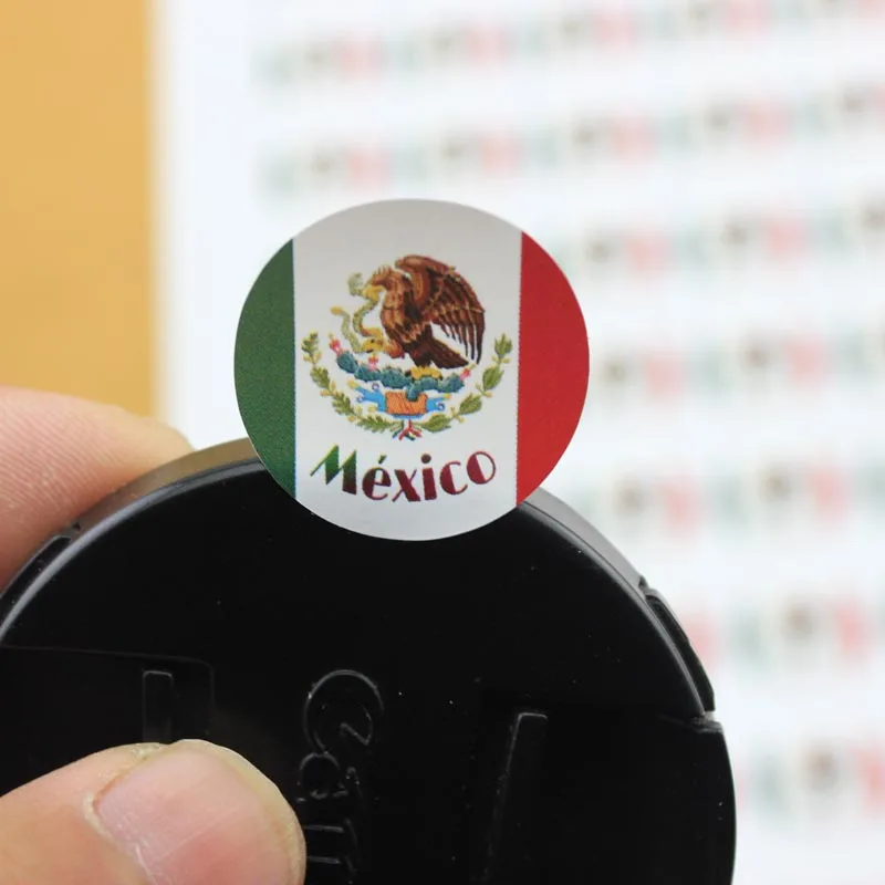 China Fabriek Prijs Aangepaste Zelfklevende Barcode Label Sticker, Waterdicht Papier Barcode Sticker Met Glanzend Oppervlak