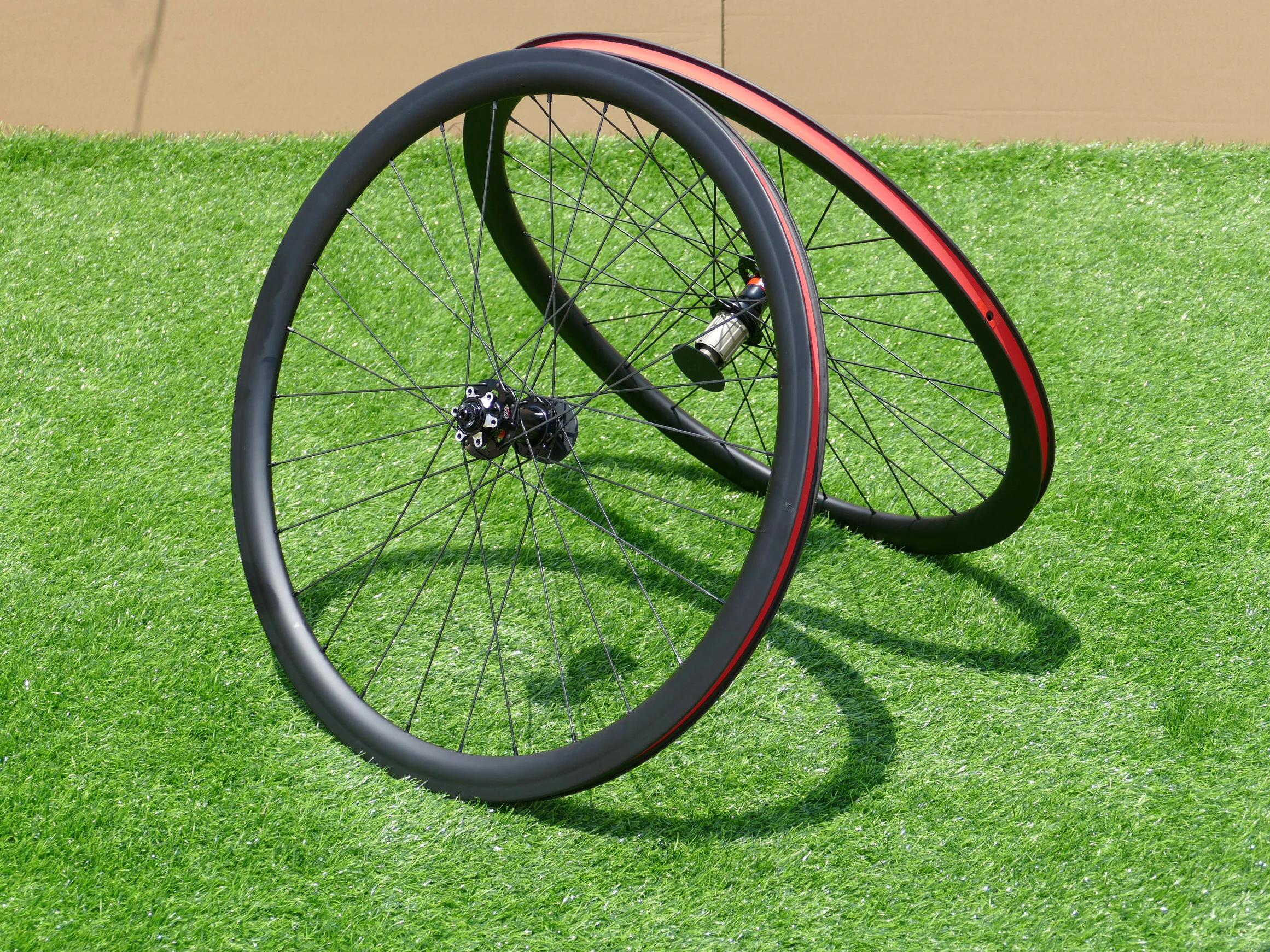 

Ultra Light Wheel 50mm Full Carbon Road Cyclocross Bike Clincher Wheelset for Disc Brake Quick Release Front QR / Rear QR 135mm