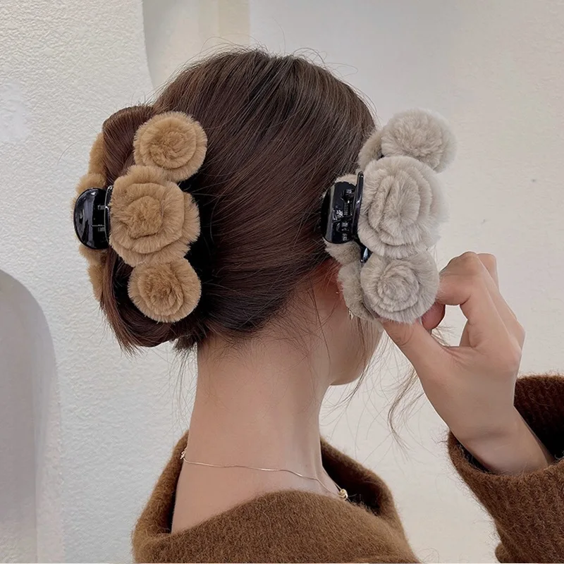 New Flowers Hair Clips Claw Retro Decorative Hair Clip Winter Plush Grab Clip For Women Fur Hairpins Hair Clips Accessories