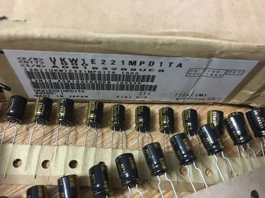 50pcs/Lot Original Japan nichicon KW series audio Aluminum electrolytic capacitors KW upgraded version Free shipping