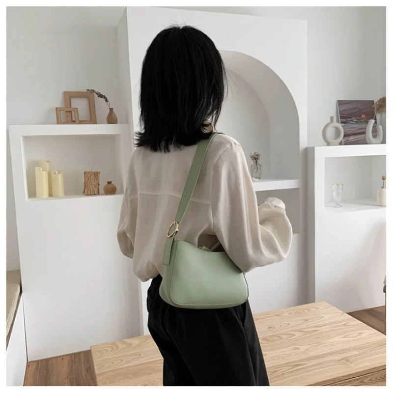 Small Bright PU Leather Shoulder Bags for Women Cute Solid Color Messenger Bag Simple Handbags and Purses Female Travel Totes