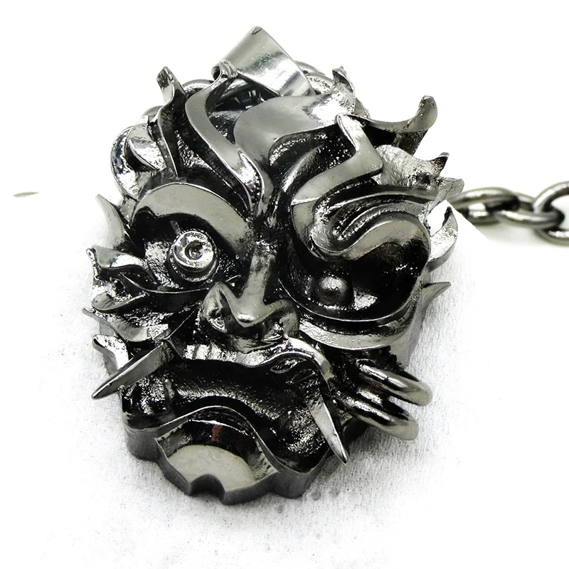 Samurai Mask Medallion Pendant Necklace 32*25mm Wizard School Monster Hunter Wild 3D Punk Black Games Chains Necklace view 3