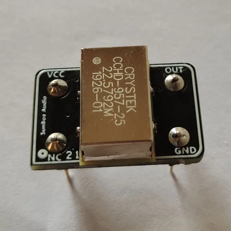 

1 pcs x CCHD-957 22.5792MHz Low Phase Noise Oscillator for High-Definition audio (HD audio) REPLACE 11.2896MHz