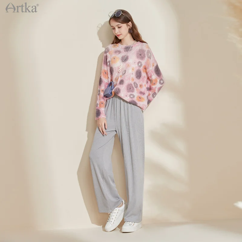 ARTKA 2021 Autumn New Women Knitwear Elegant Floral Knitting Sweater O-Neck Pullover Long Sleeve Loose Knitwear YB29016Q