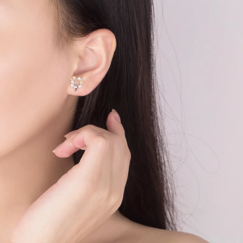 New Christmas Deer Stud Earrings for Women Cute Animal Elk Rhinestone Earring Merry Christmas New Year Wedding Jewelry Gifts