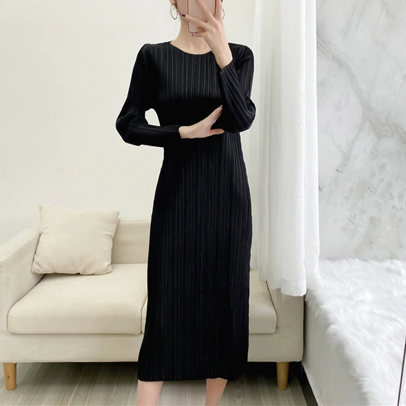 

miyake pleated bottoming dress 2021 autumn new slim casual long-sleeved mid-calf folda basic black dress