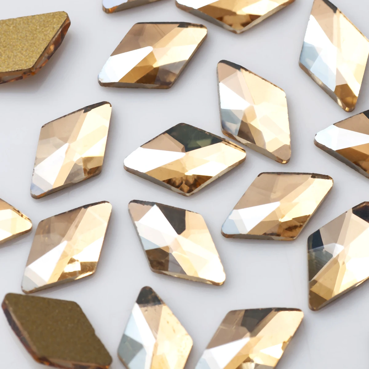 100 Stück/Set Rhombus 6x10mm Flache Kristalle Nicht-Hotfix-Farben Rhombus Flache Rückseite Strasssteine Flache Edelsteine für Bastelarbeiten und Nagelkunst – Detail 4