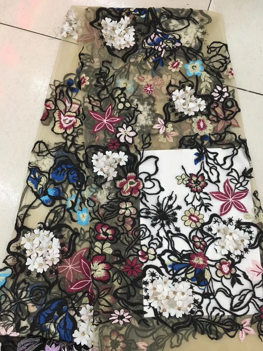 

High Quality 2018 3D Applique Nigerian Lace Fabrics Tulle Beaded African Lace Fabric Guipure Embroidered French Lace RF2521